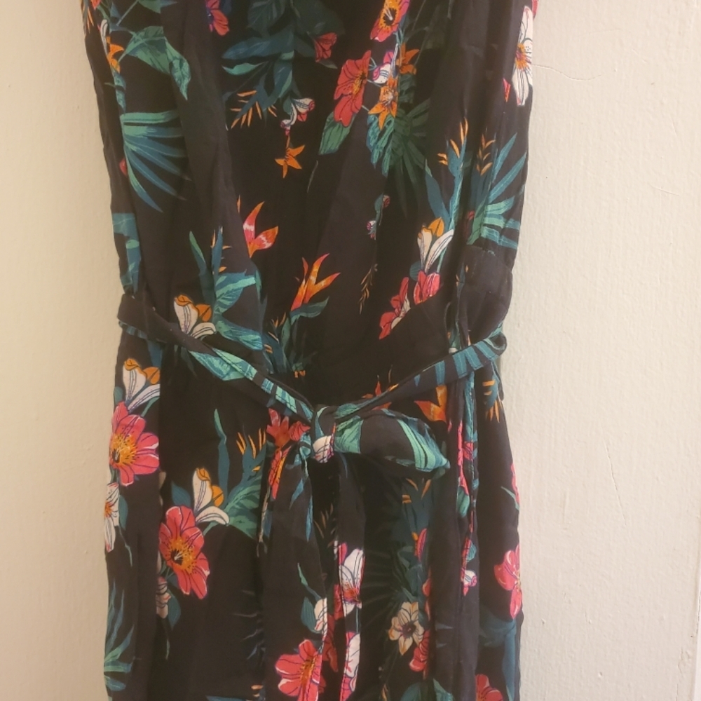 Jumpsuit - Picture 3 of 4